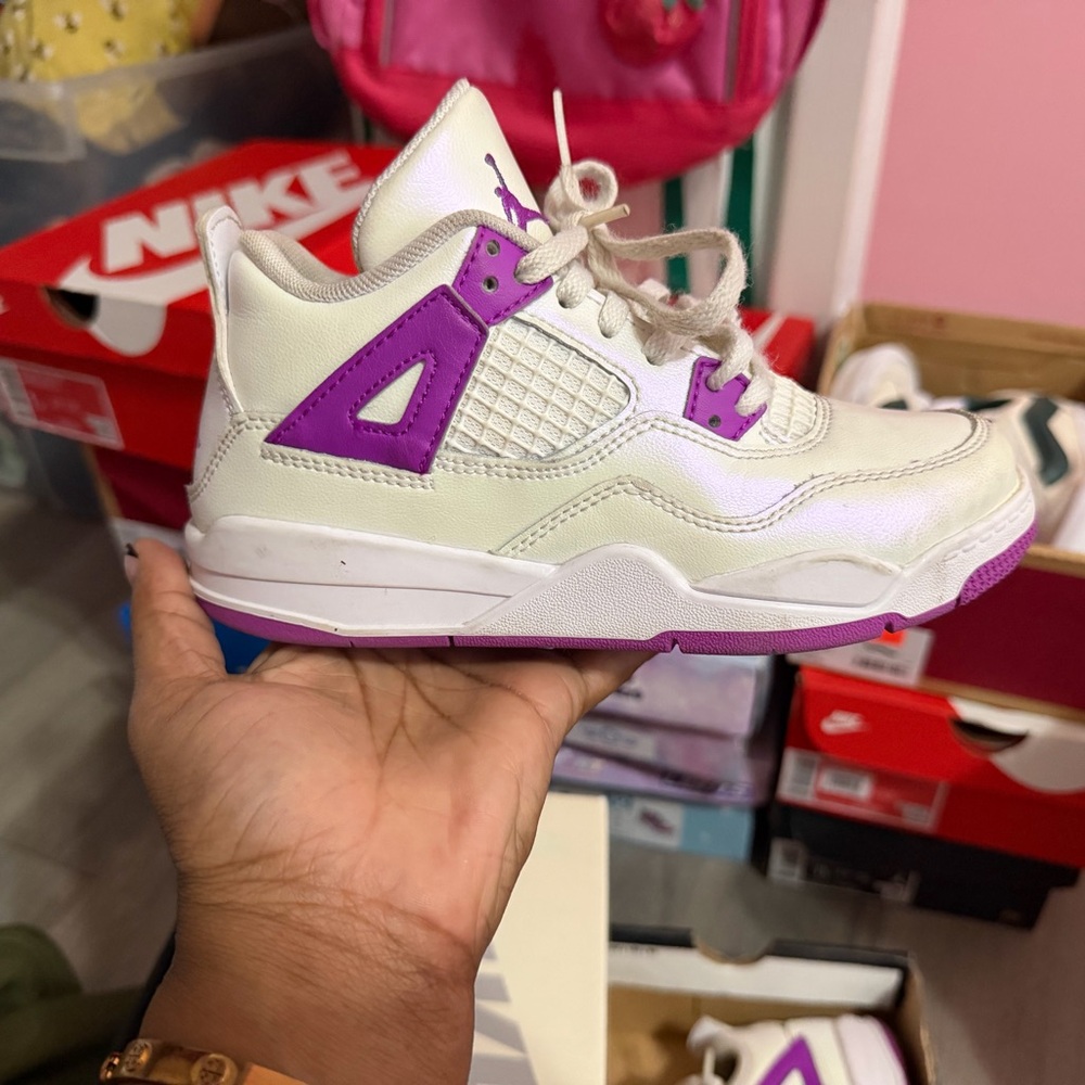 Girls Jordan 4 Retro 'Hyper Violet'